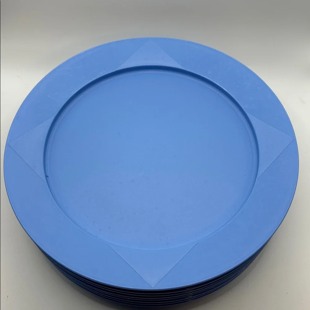 Tupperware Snap Together Picnic Plates 9.75'' Set of 8 Dishes Blue #5547 Camping